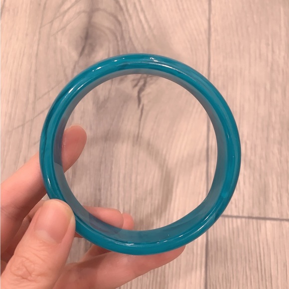 EUC turquoise colour bracelet 1pc - Picture 4 of 6